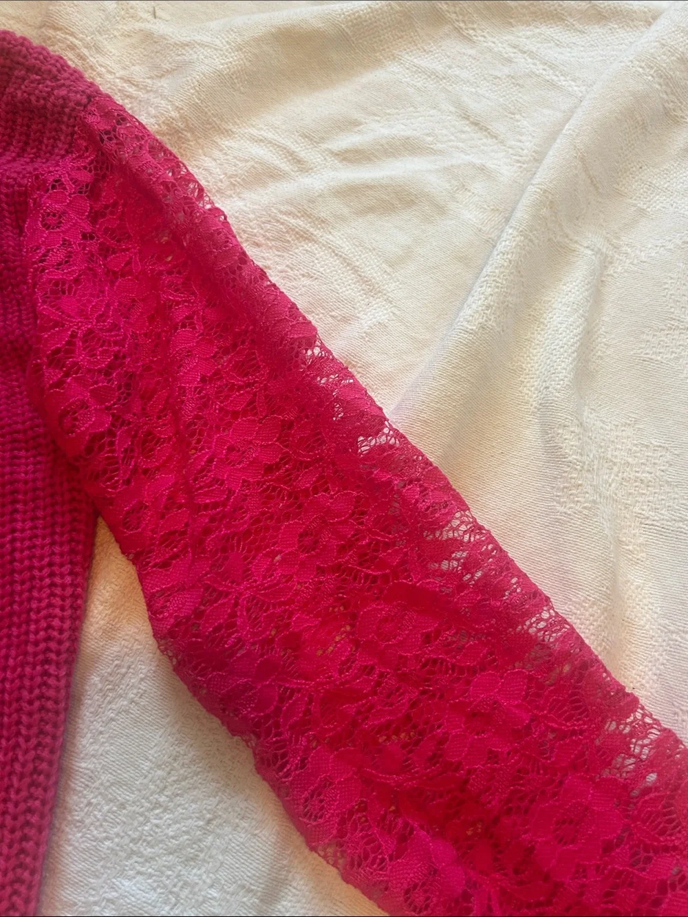 NWOT Twist Back Reversible Sweater Lace Sleeves - Hot Pink, size S